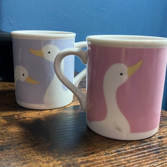 Adorable Vintage Pink & Purple Duck Mugs - Picture 4 of 5